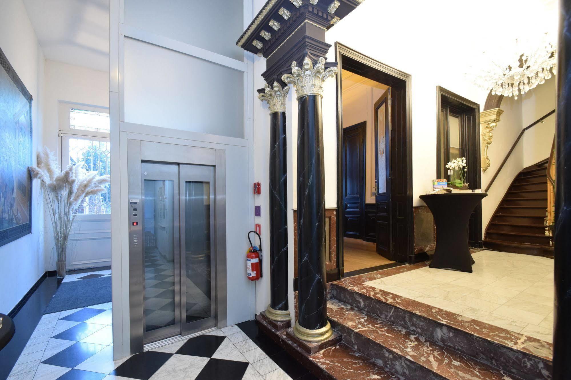 Hotel Geeraard Ґерардсберґен Екстер'єр фото